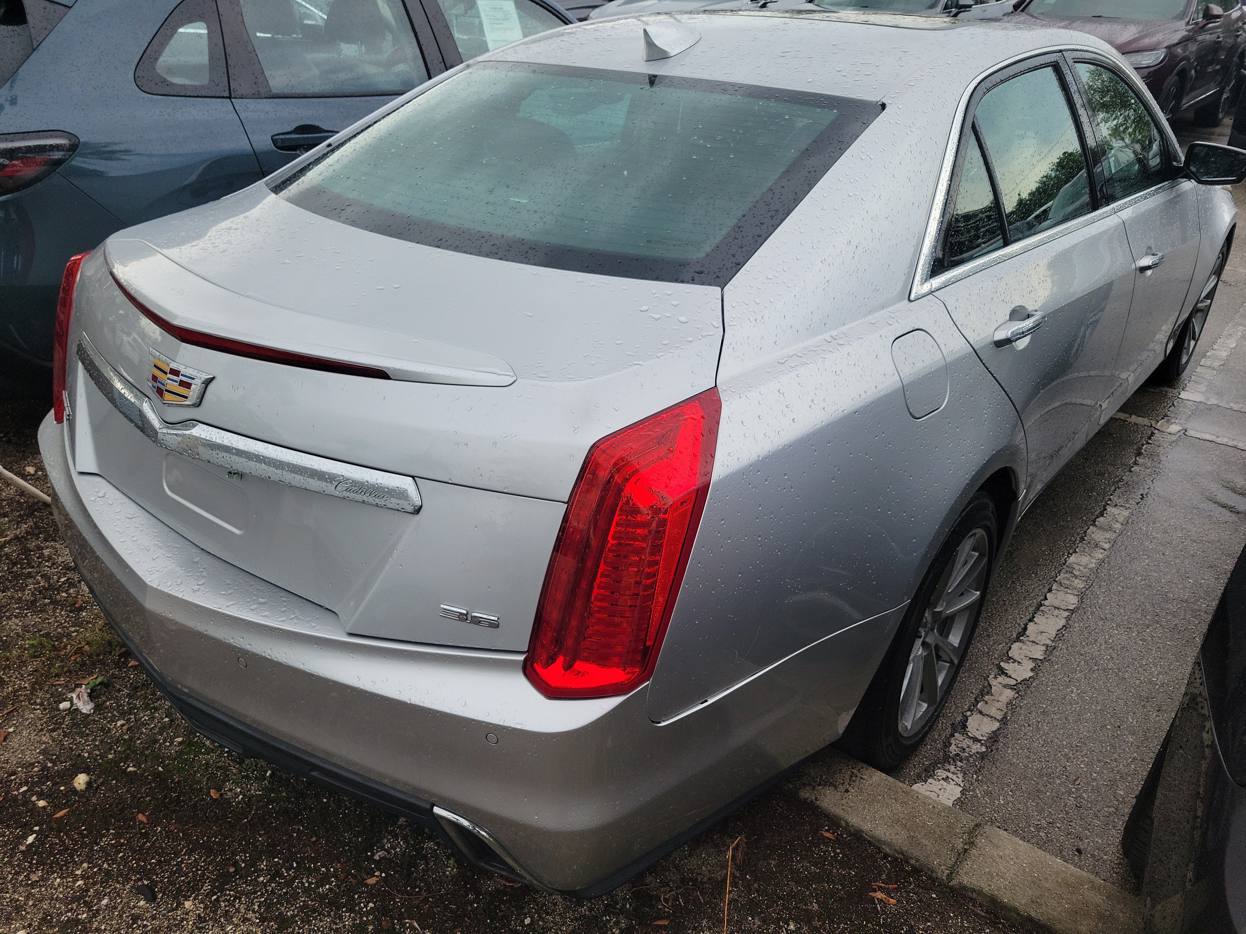 Used 2019 Cadillac CTS Luxury RWD image 4