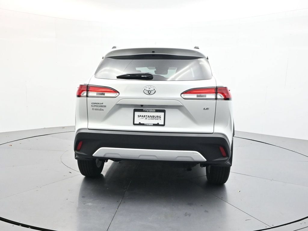 Used 2024 Toyota Corolla Cross LE FWD image 6