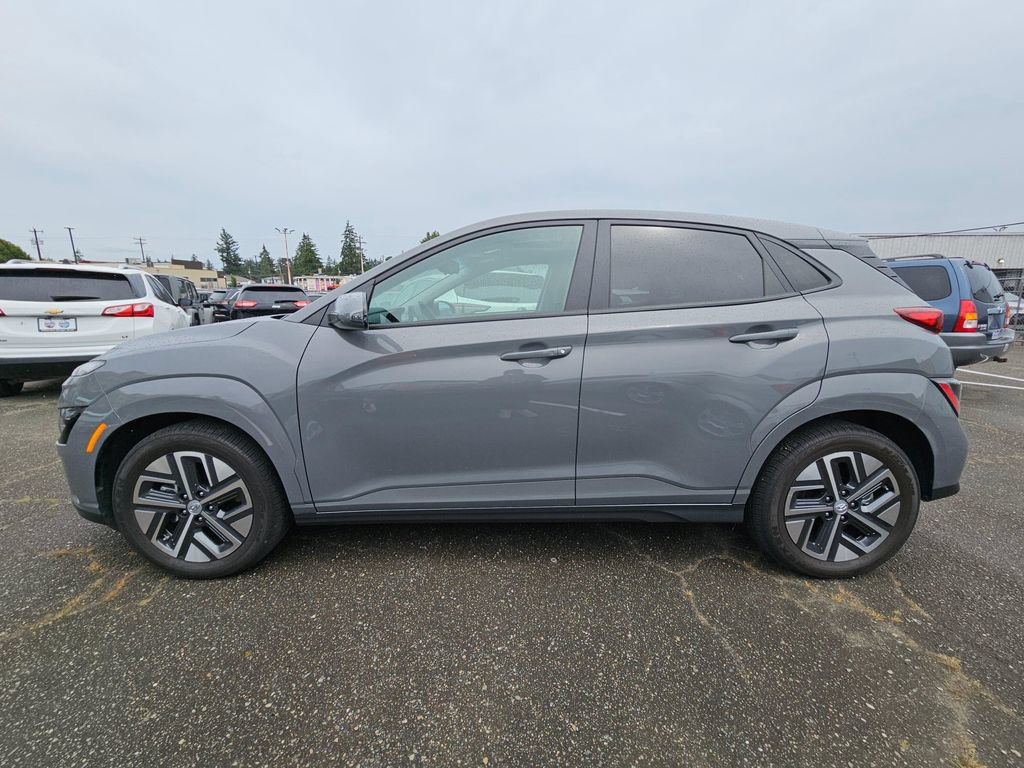 Used 2023 Hyundai Kona SEL FWD image 4