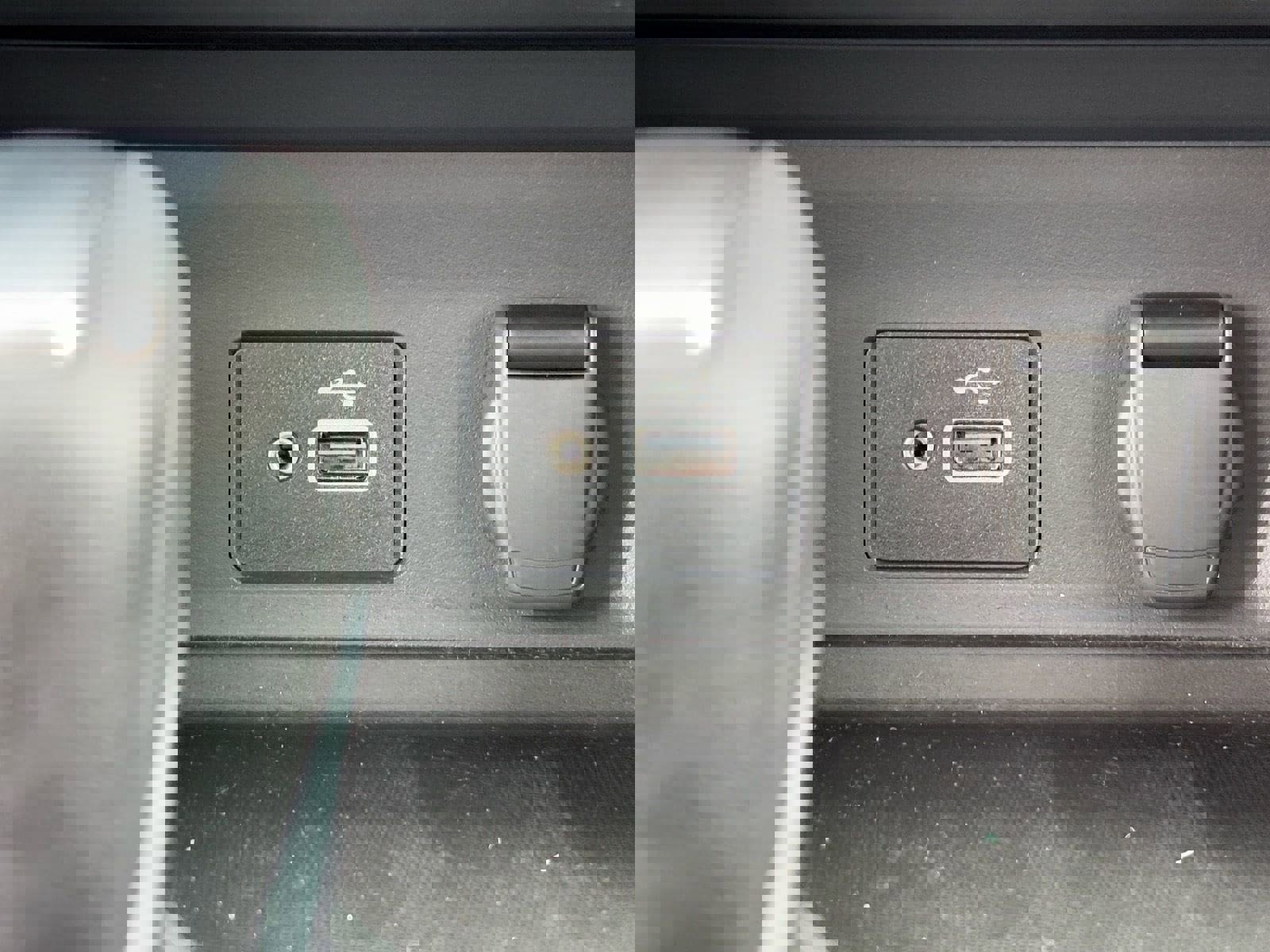 Used 2025 Nissan Sentra S image 25