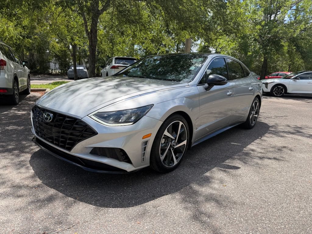 Used 2022 Hyundai Sonata SEL Plus w/ Winter Weather Package FWD image 3