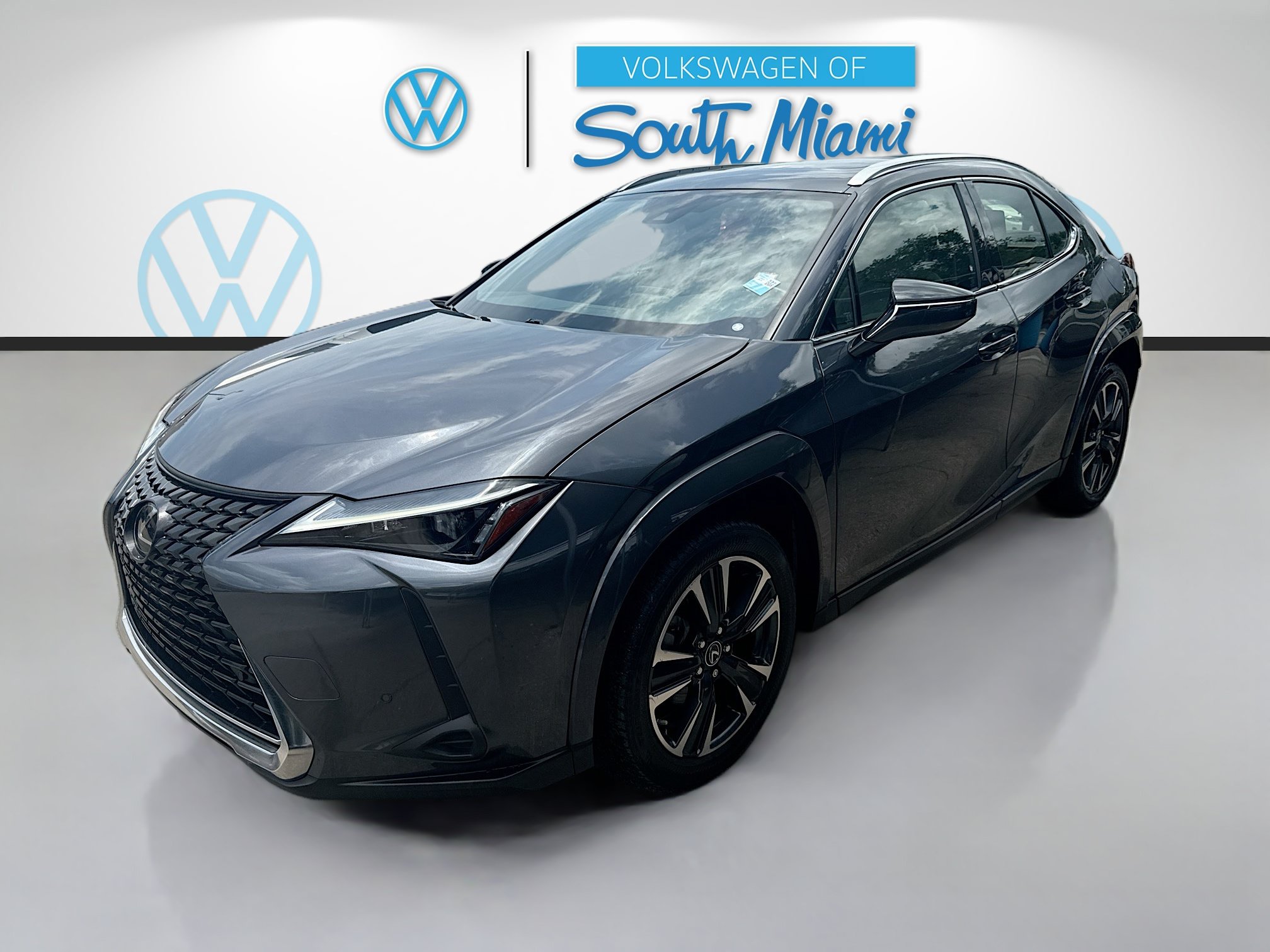 Used 2023 Lexus UX 250h FWD w/ Accessory Package (Z1) image 3