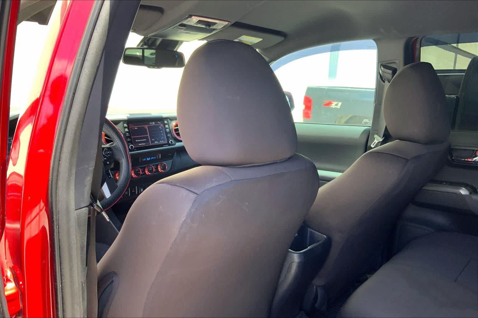 Used 2021 Toyota Tacoma SR AWD/4WD image 12