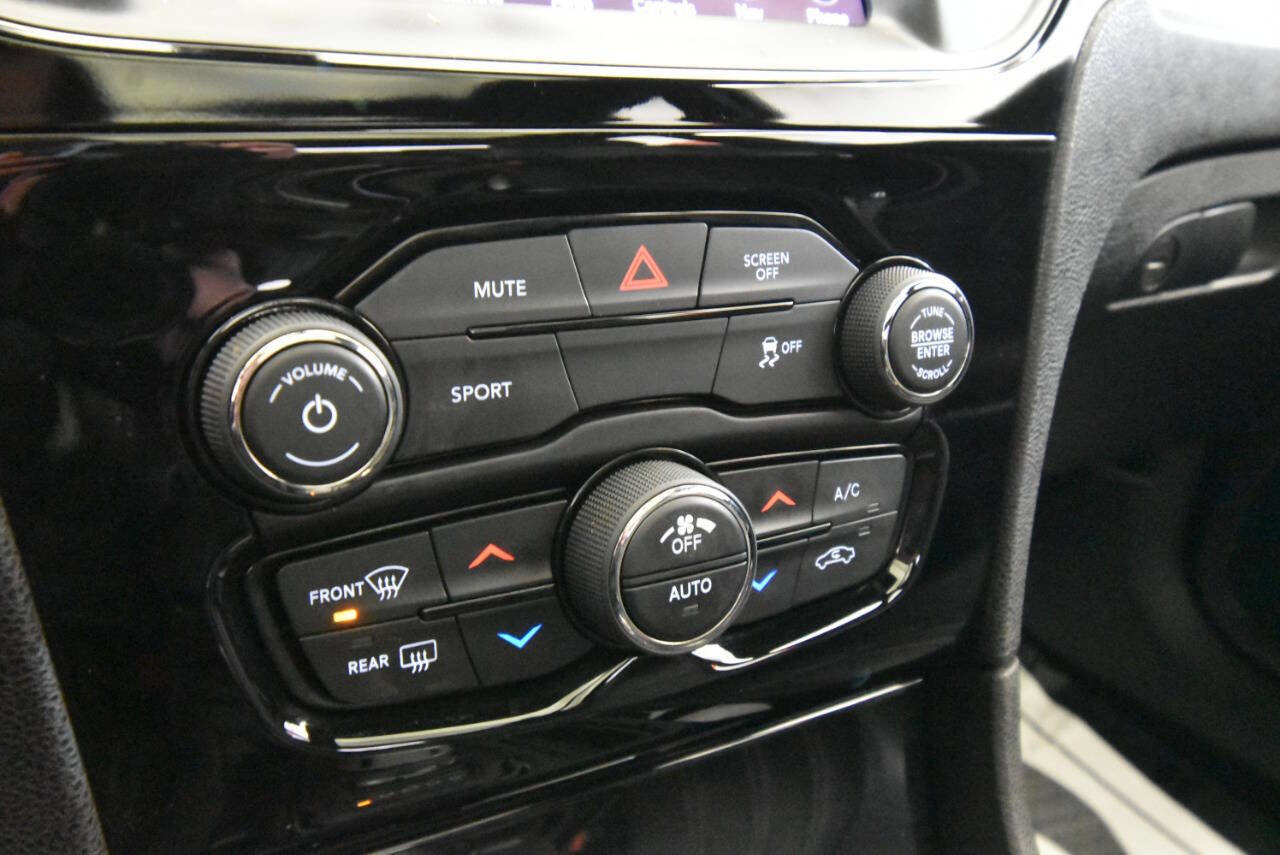 Used 2019 Chrysler 300 S w/ S Model Appearance Package image 19