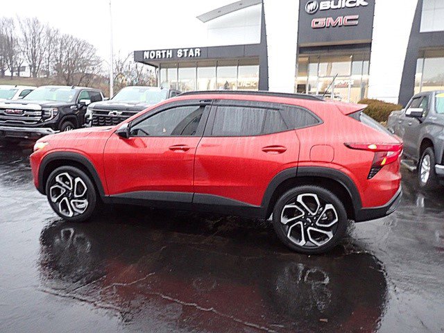 Certified 2024 Chevrolet Trax RS w/ Driver Confidence Package image 2