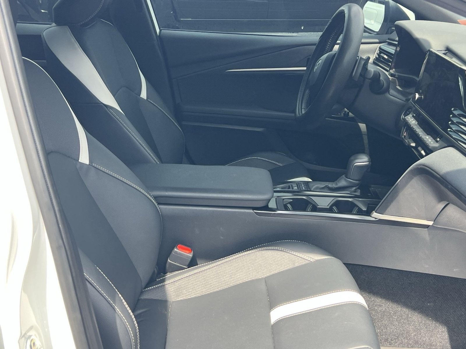 Used 2025 Toyota Camry SE w/ Convenience Package FWD image 24
