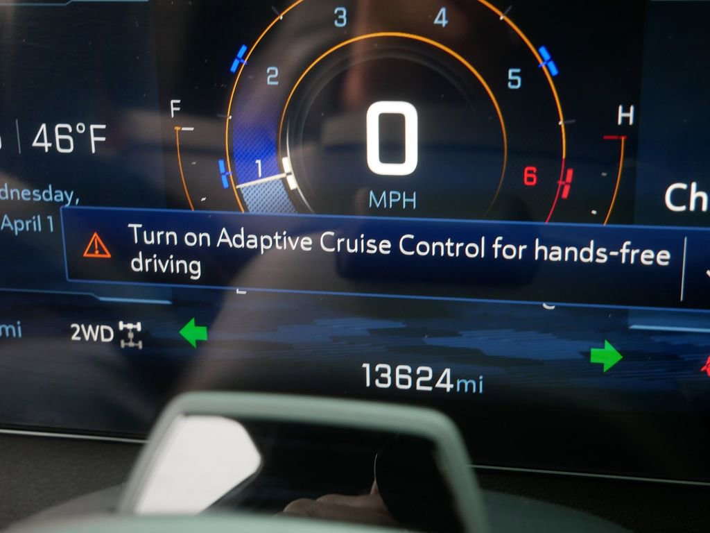 Used 2024 Chevrolet Traverse RS image 34