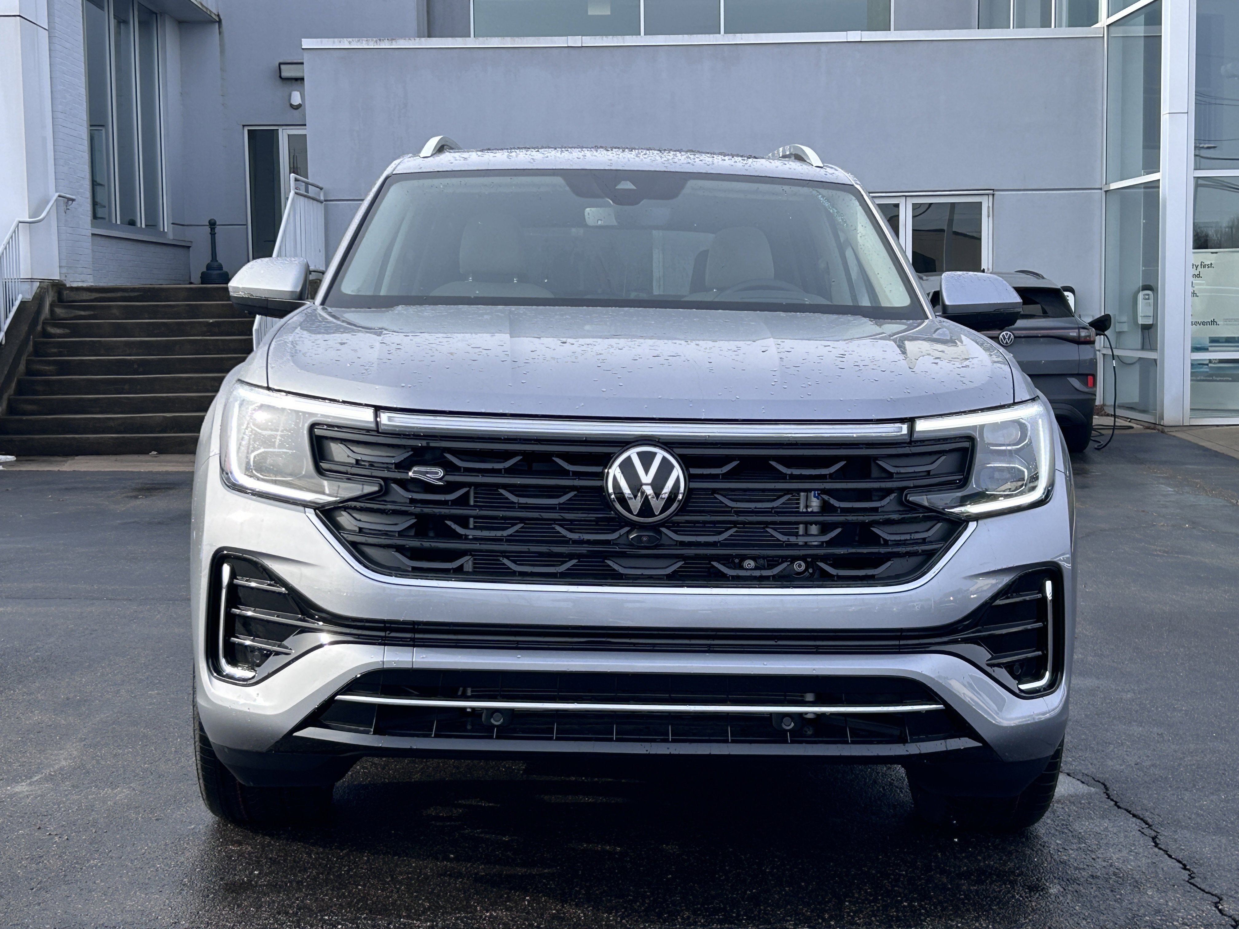 New 2026 Volkswagen Atlas SEL Premium R-Line image 2