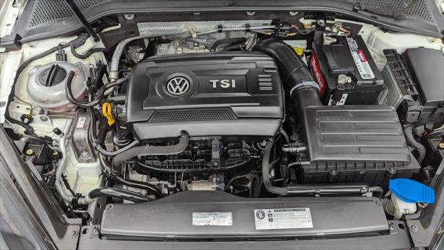 Used 2017 Volkswagen Golf Alltrack SEL image 29