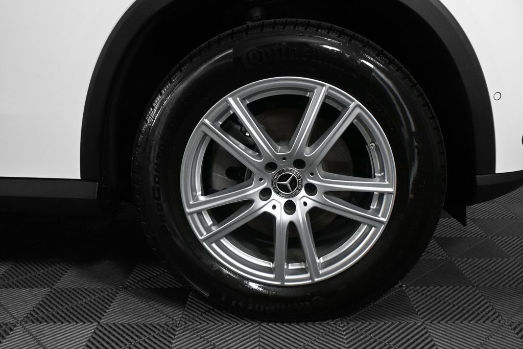 Certified 2025 Mercedes-Benz GLC 300 4MATIC image 35