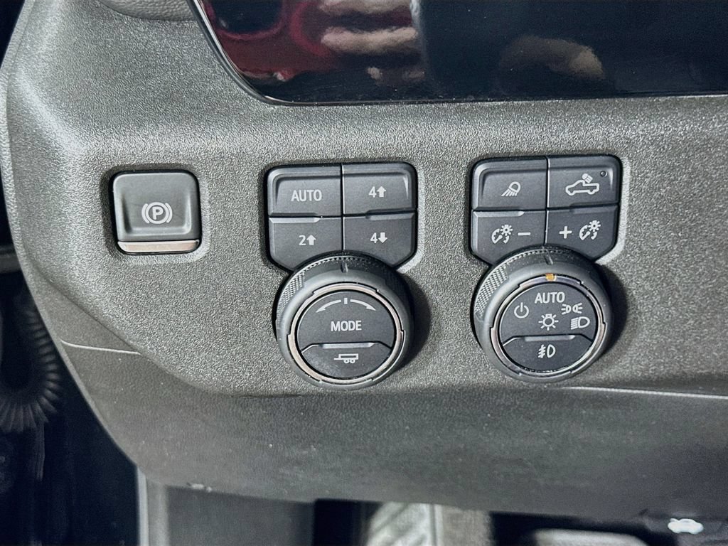 Used 2024 Chevrolet Silverado 1500 High Country AWD/4WD image 22