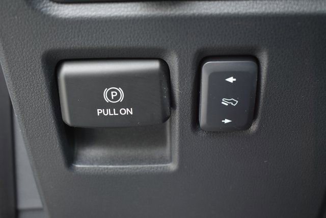 Used 2024 Ford F150 Lightning Lariat image 19