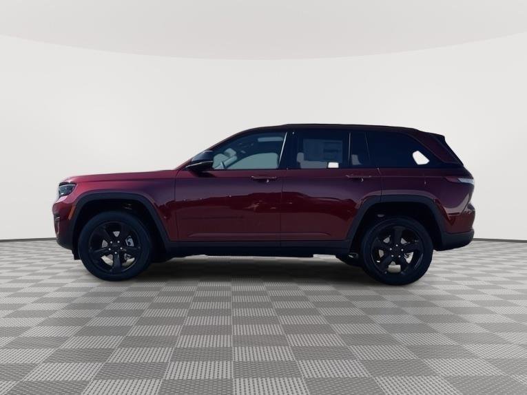 New 2025 Jeep Grand Cherokee Altitude image 2