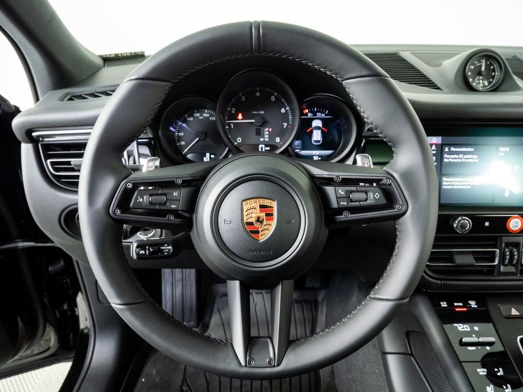 New 2026 Porsche Macan AWD/4WD image 9