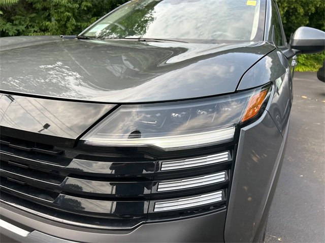 New 2025 Nissan Kicks SV w/ SV Premium Package image 7