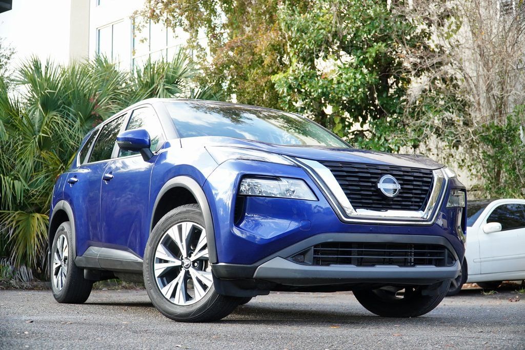 Used 2022 Nissan Rogue SV AWD/4WD image 2