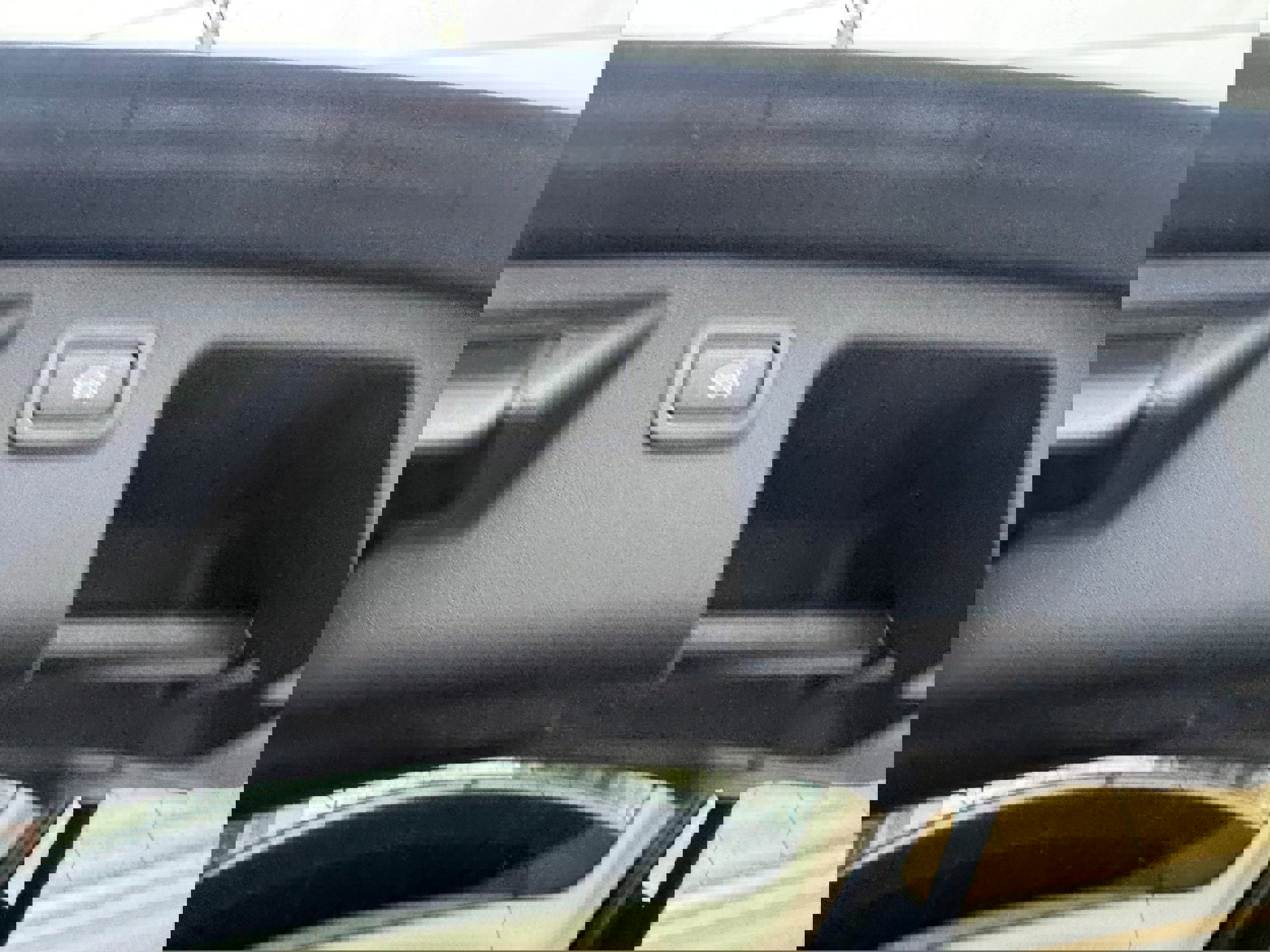 Used 2019 Land Rover Discovery Sport HSE Luxury image 32