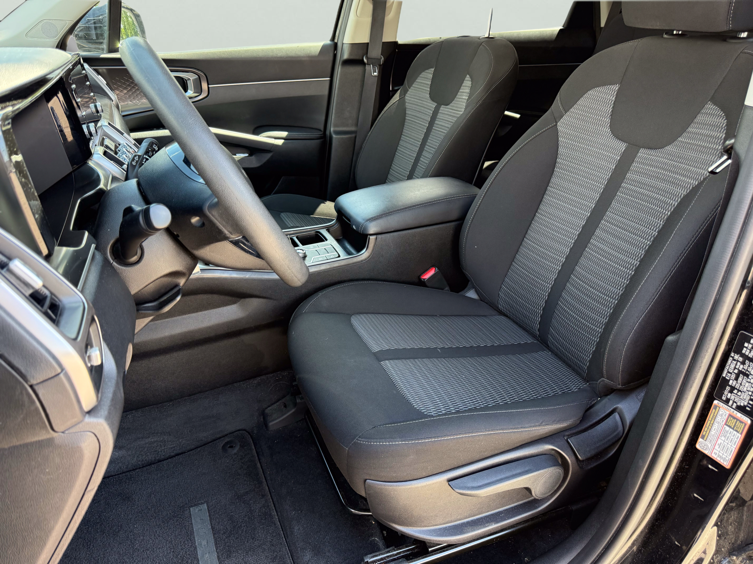 Used 2022 Kia Sorento LX FWD image 20