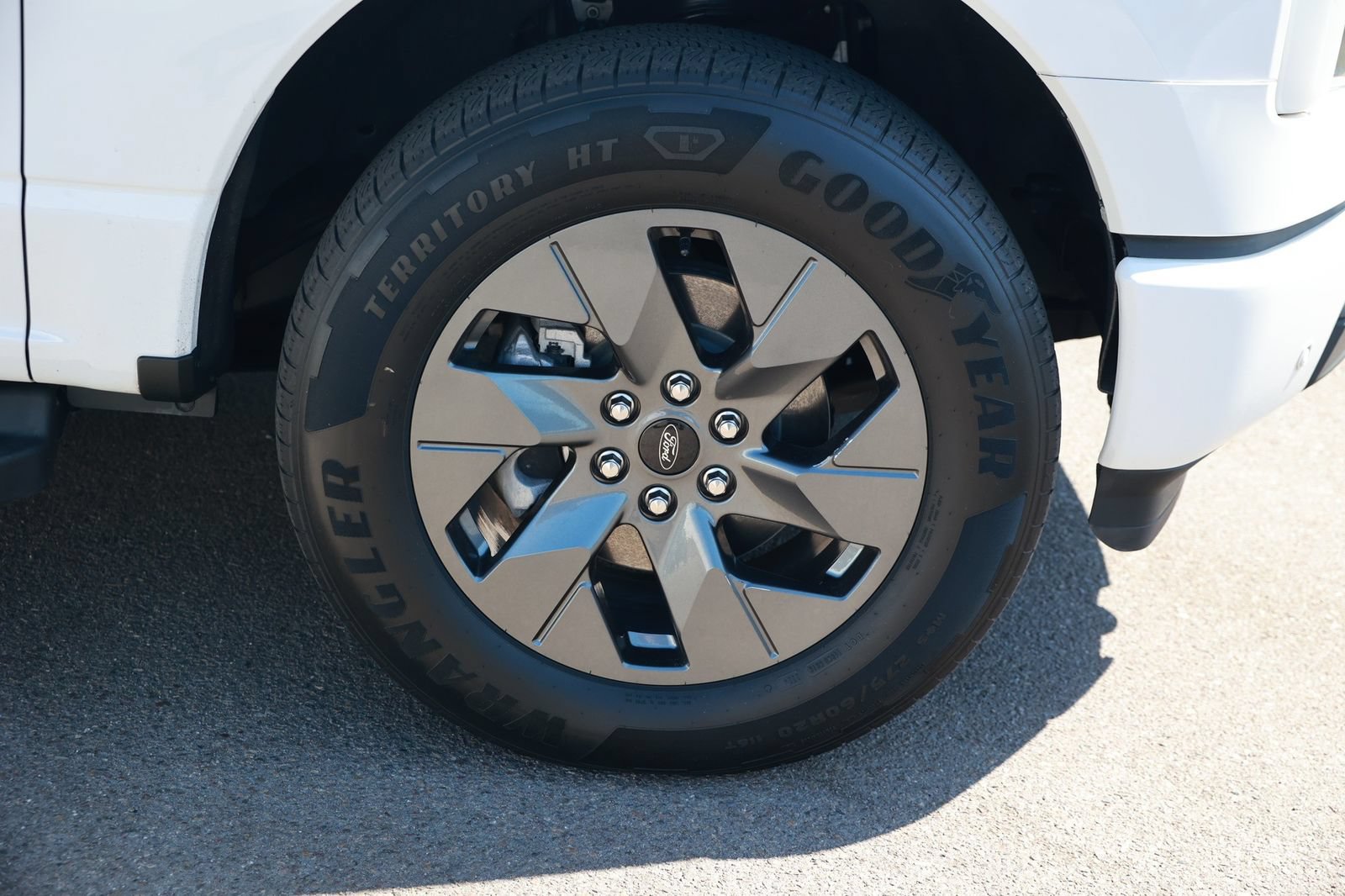 Used 2024 Ford F150 Lightning Flash AWD/4WD image 10