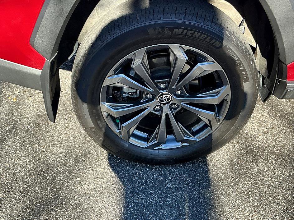 Used 2023 Toyota RAV4 Limited image 9