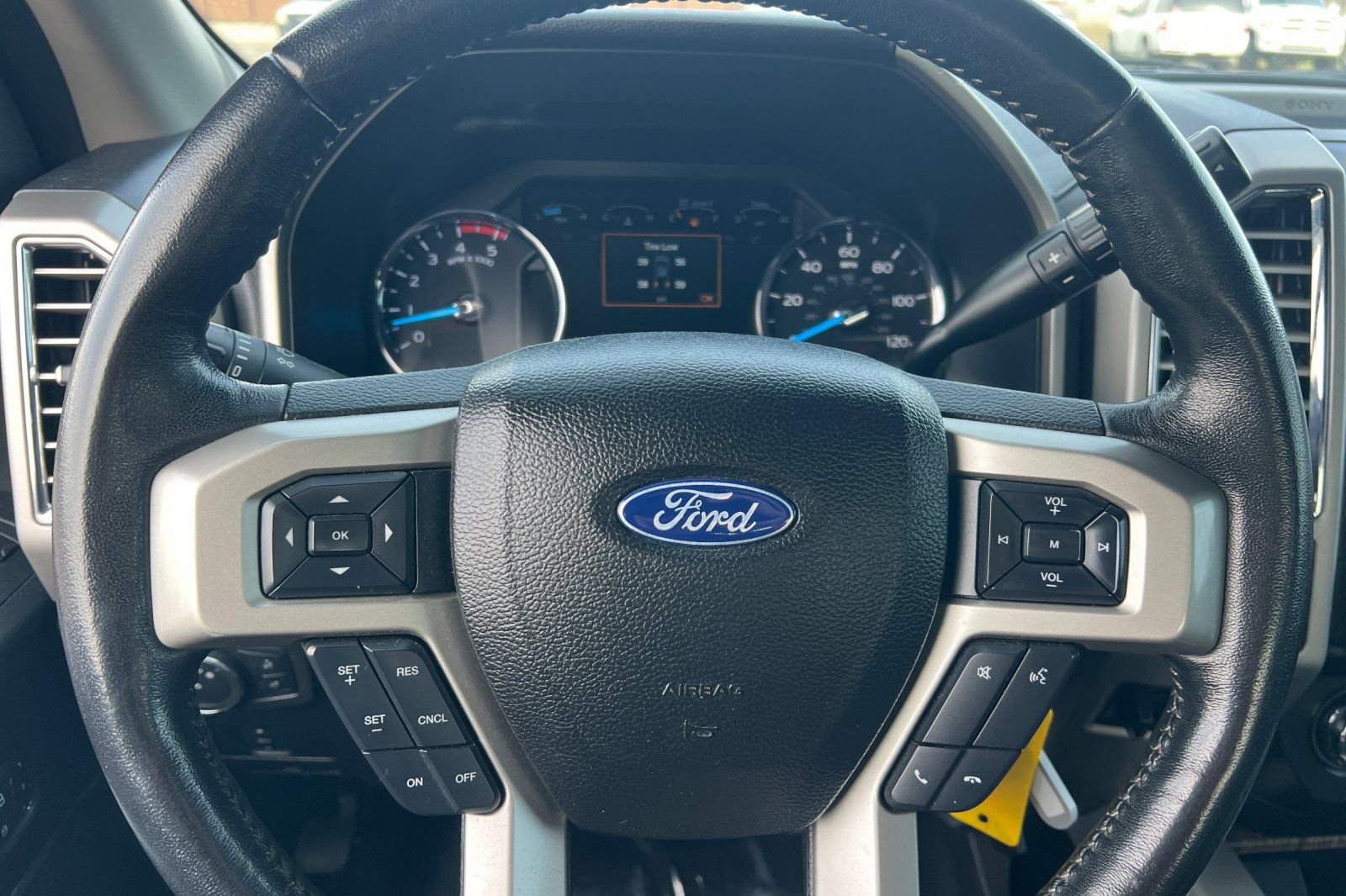 Used 2017 Ford F350 Lariat w/ Camper Package image 19