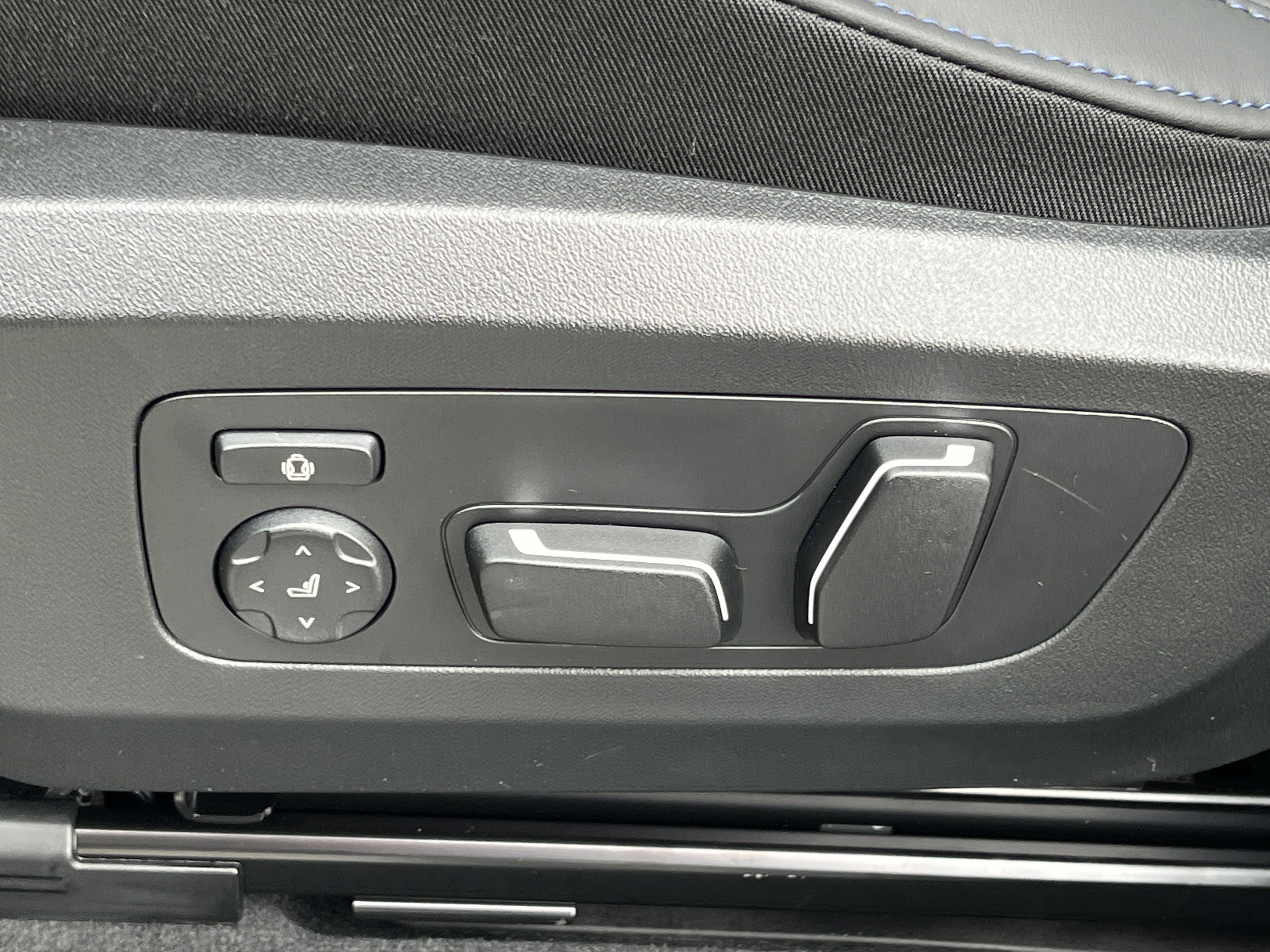 New 2026 BMW X3 xDrive30 image 16