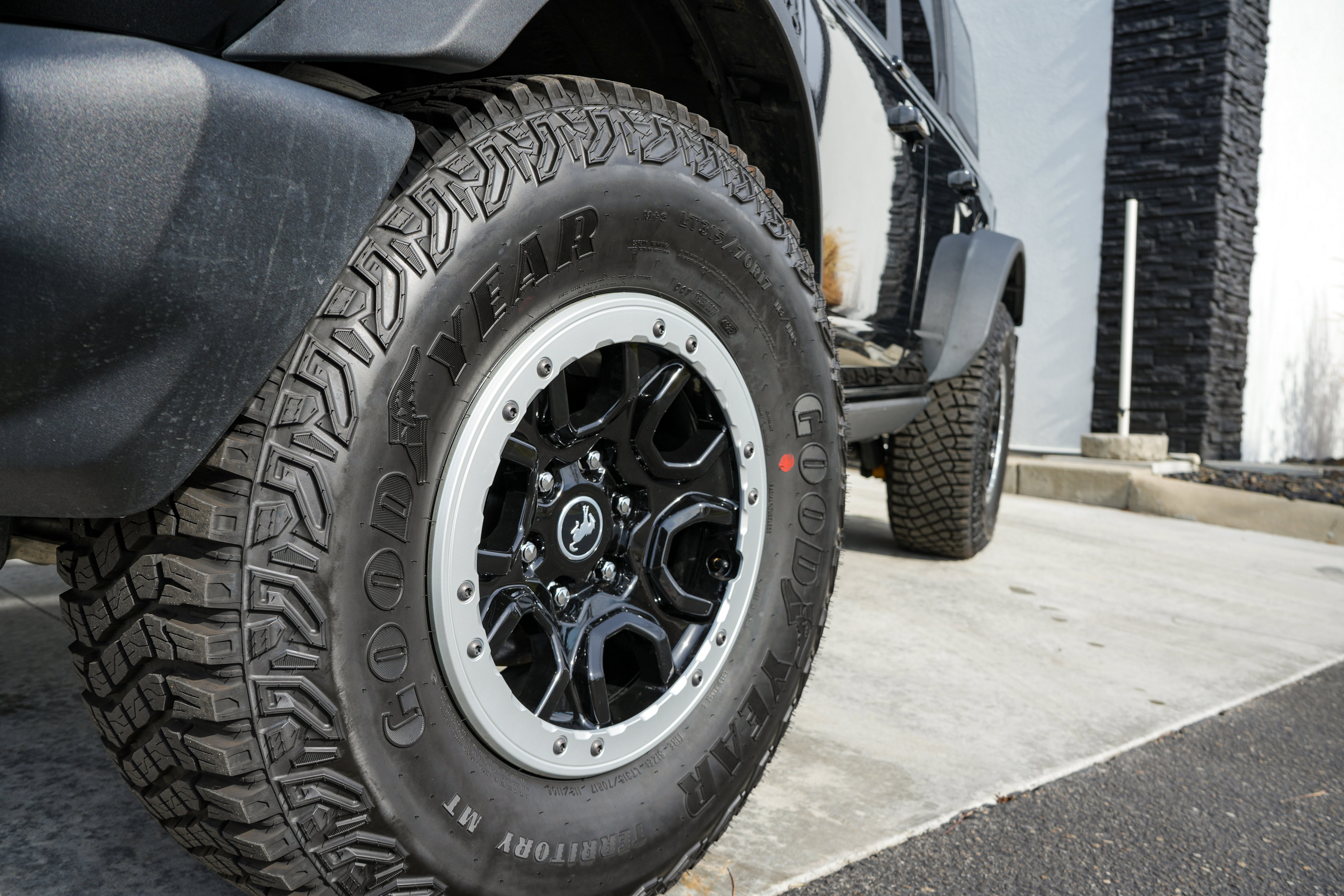 Used 2023 Ford Bronco Outer Banks w/ Sasquatch Package image 5