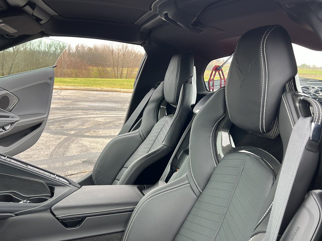 Used 2024 Chevrolet Corvette Stingray Preferred Cpe w/ Stealth Interior Trim Package image 19