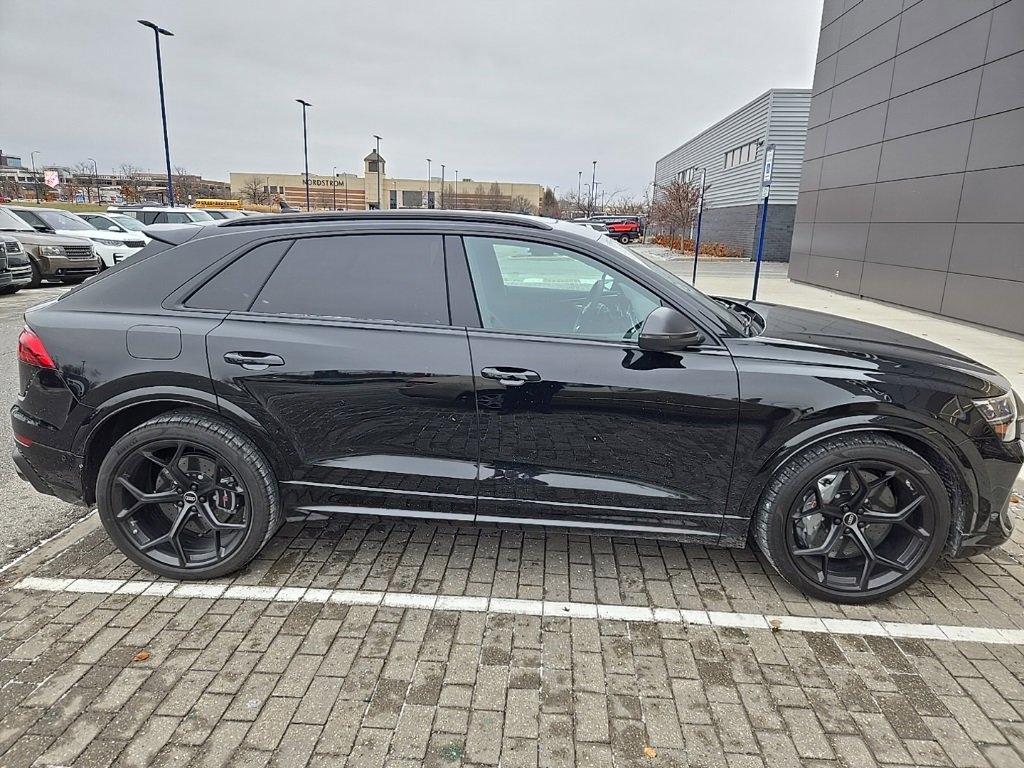 Used 2025 Audi RS Q8 performance image 4