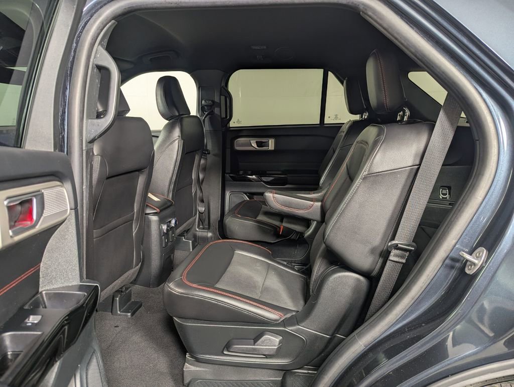 Used 2023 Ford Explorer ST-Line w/ Class IV Trailer Tow Package image 27