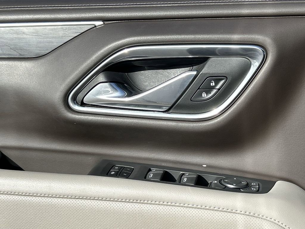 Used 2023 GMC Yukon SLT image 23