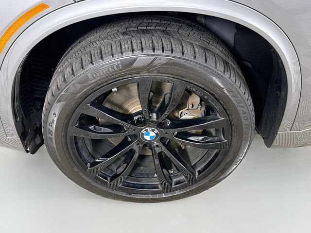 Used 2015 BMW X5 xDrive50i AWD/4WD image 31