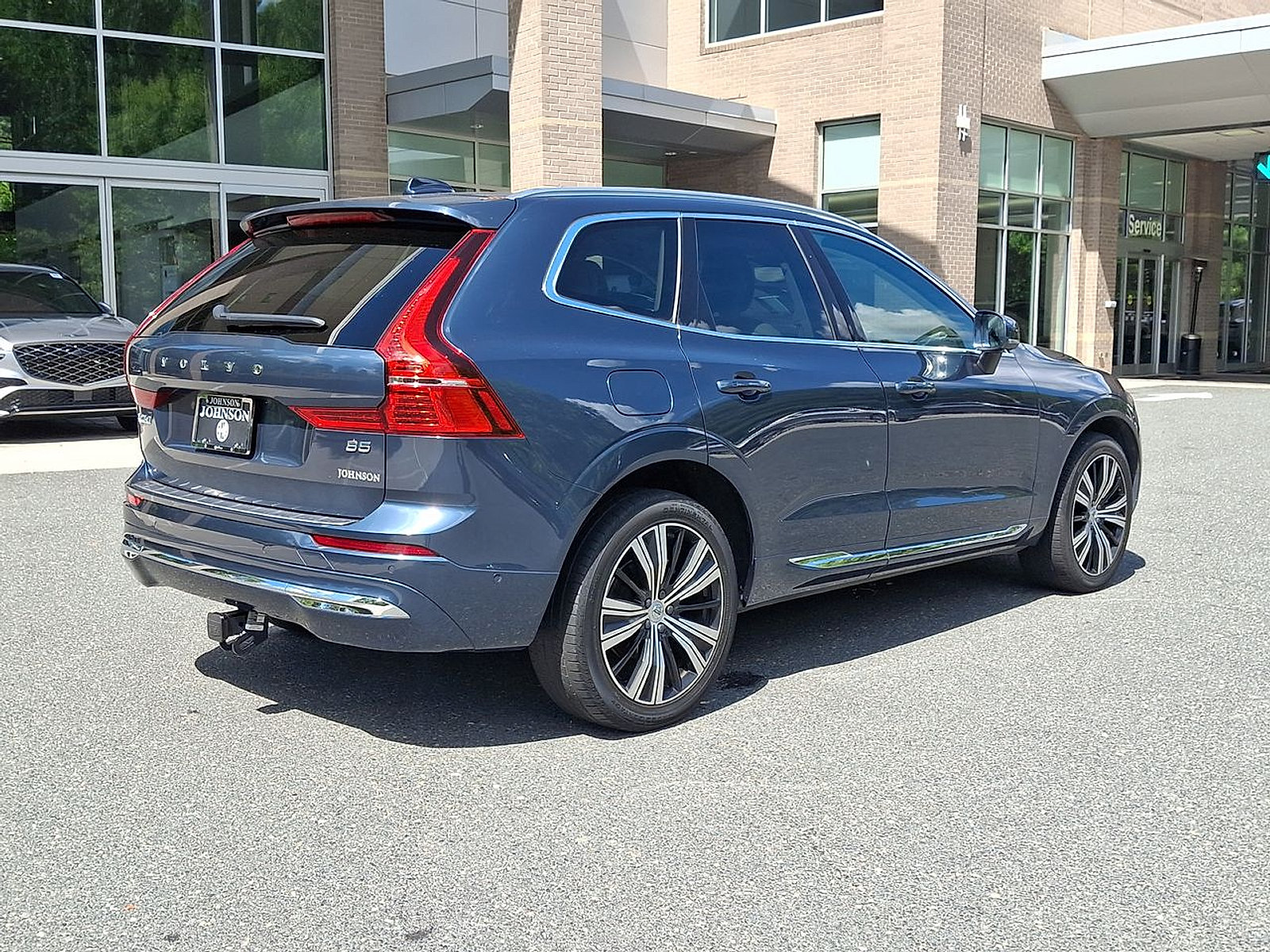 Used 2022 Volvo XC60 B5 Inscription w/ Advanced Package FWD image 25