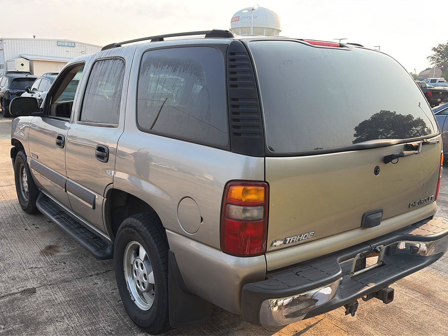 Used 2003 Chevrolet Tahoe LS RWD image 2