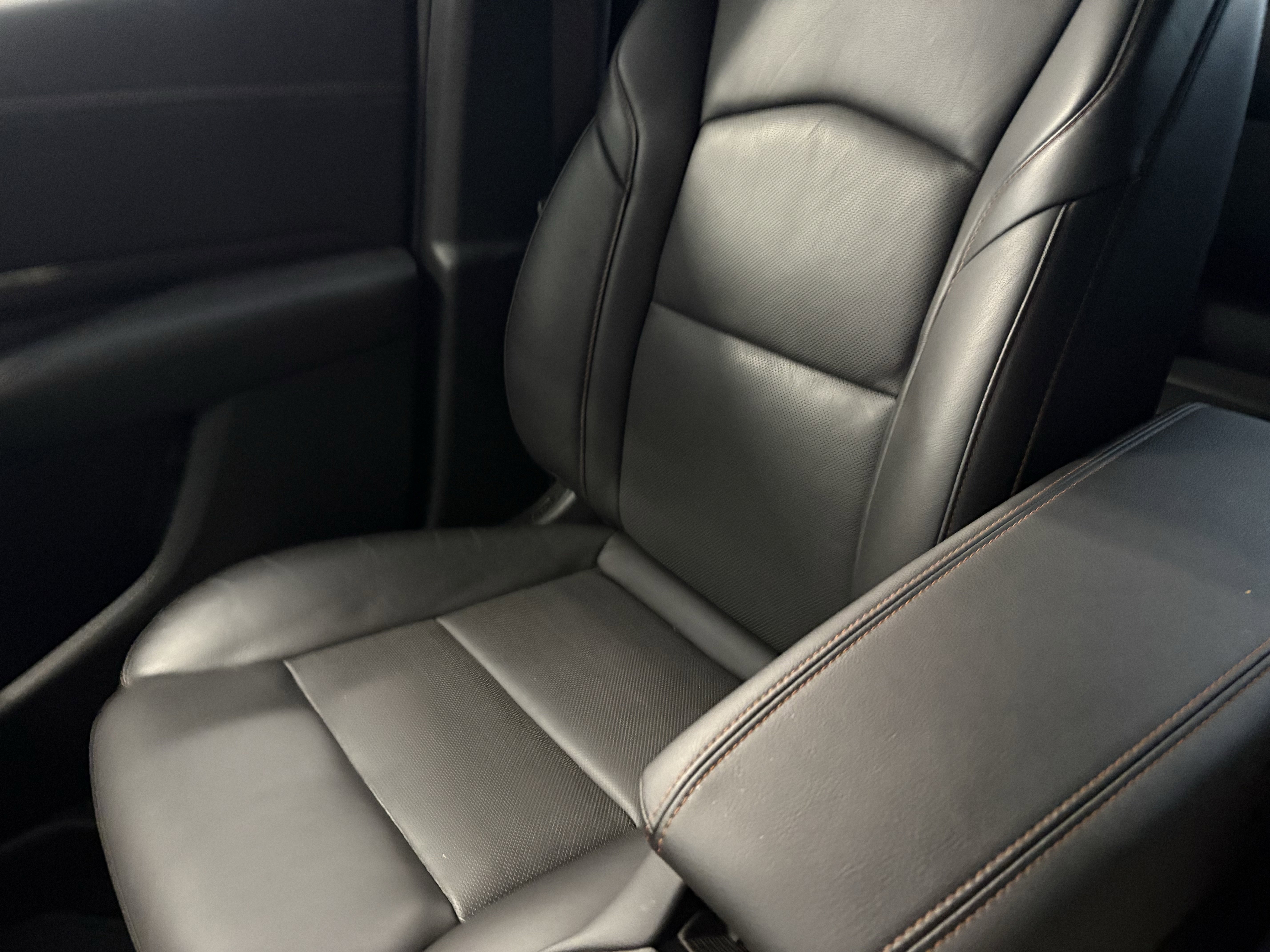 Used 2021 Cadillac XT4 Sport image 16