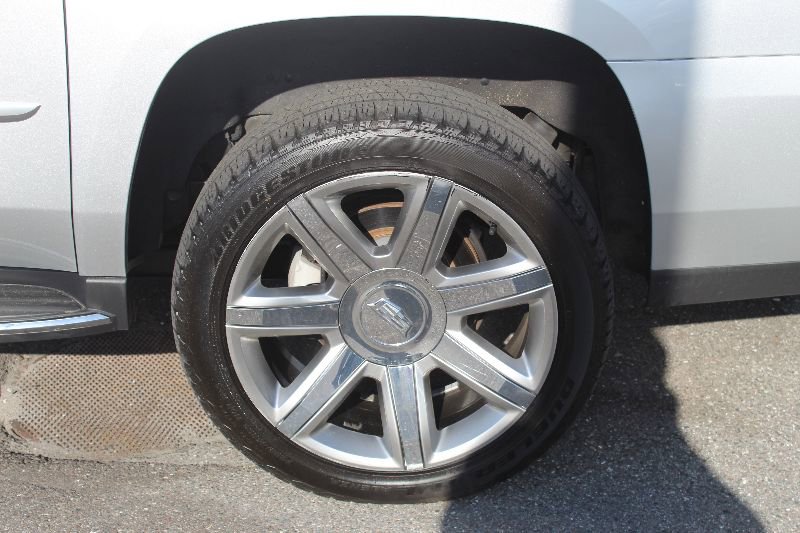 Used 2019 Cadillac Escalade ESV Luxury image 7