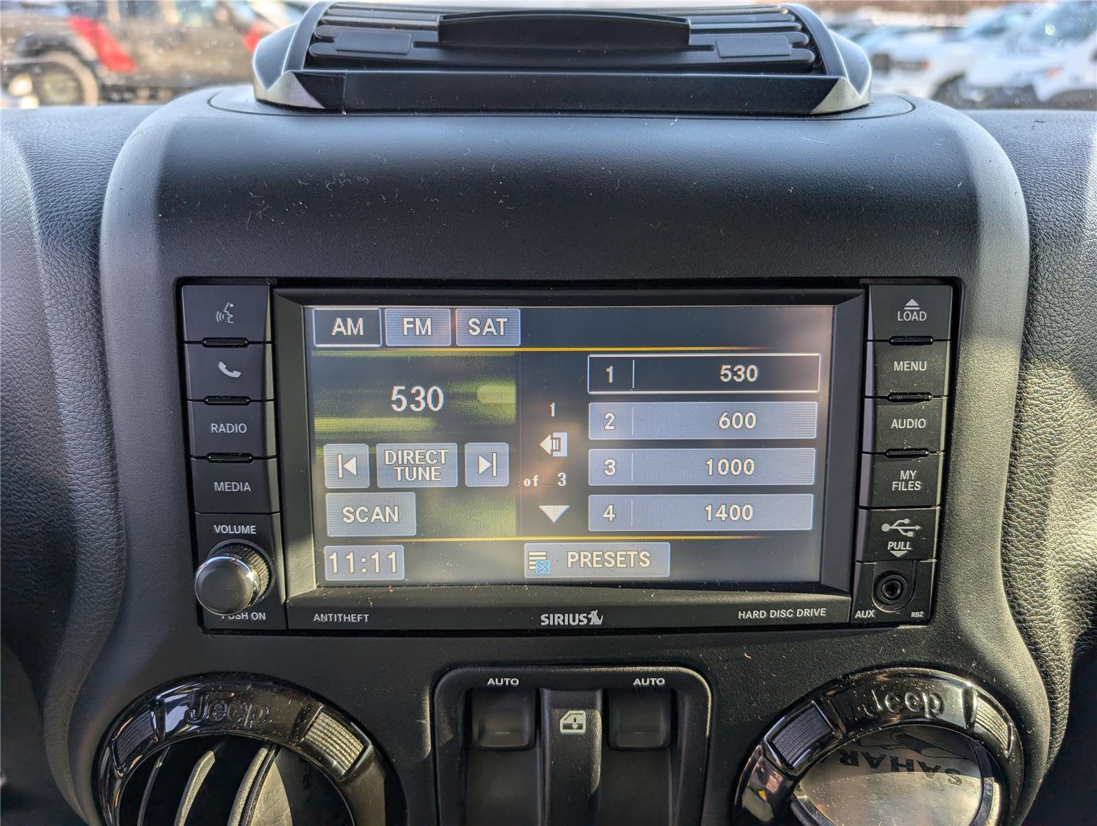 Used 2017 Jeep Wrangler Sahara image 22