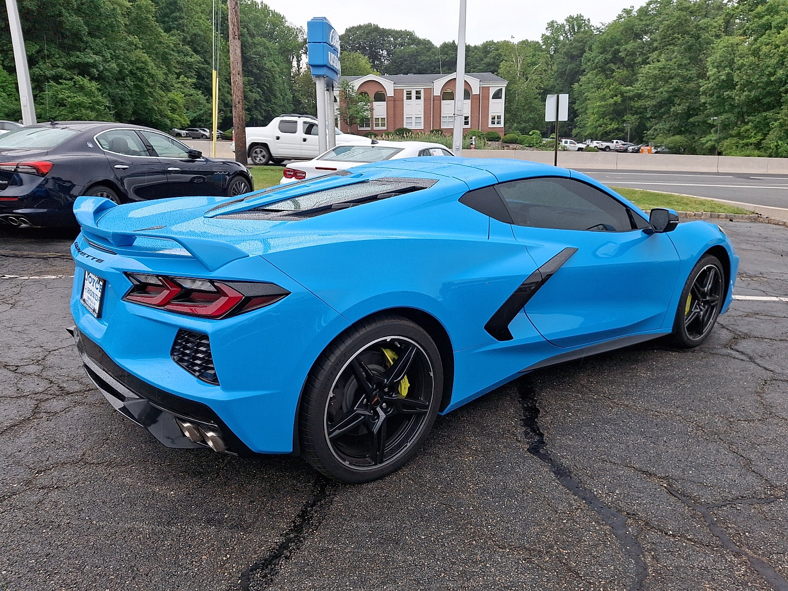 Used 2023 Chevrolet Corvette Stingray Preferred Cpe w/ Z51 Performance Package RWD image 11
