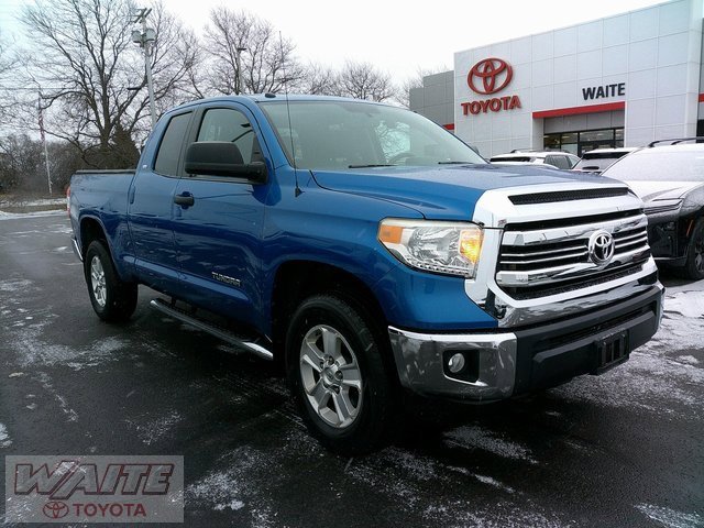 Used 2016 Toyota Tundra SR5 image 1