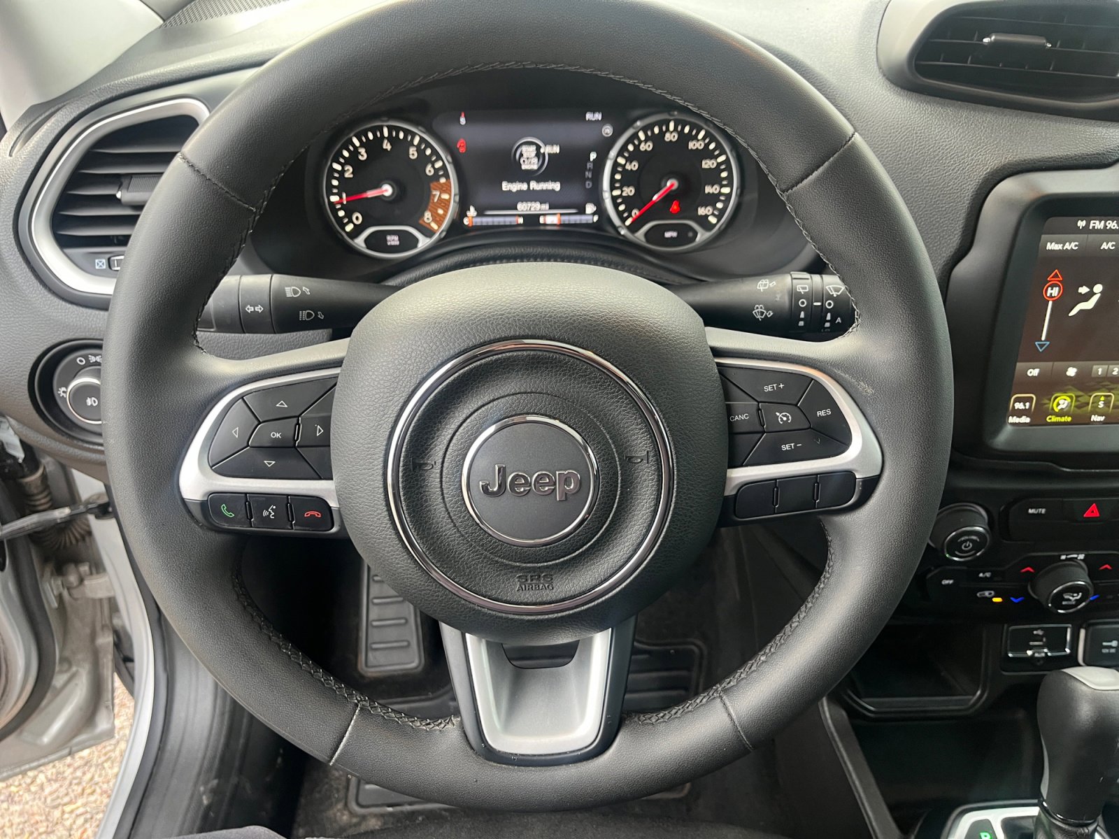 Used 2020 Jeep Renegade Latitude w/ UConnect 8.4 Nav Group image 9