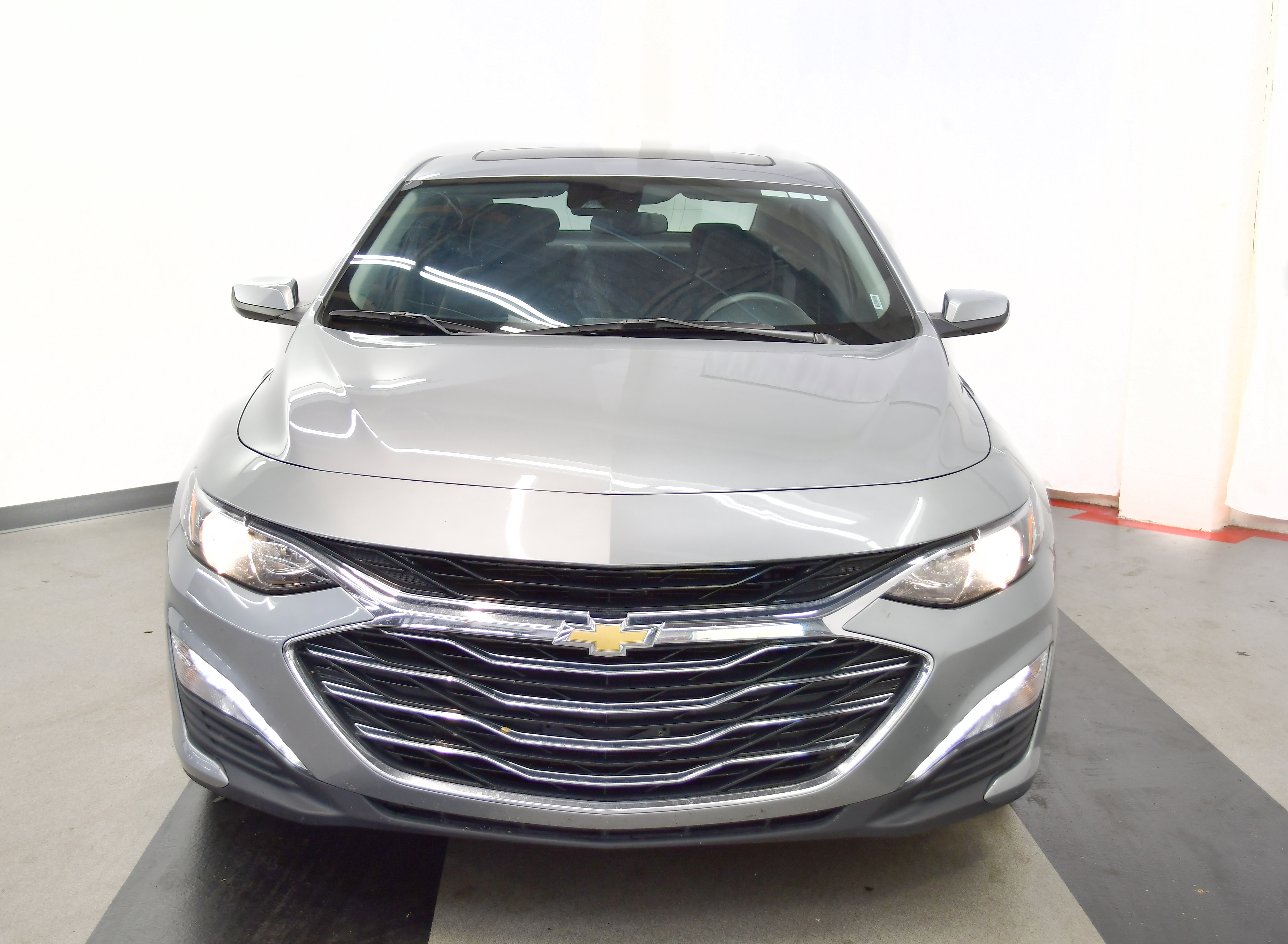 Used 2024 Chevrolet Malibu LT image 3