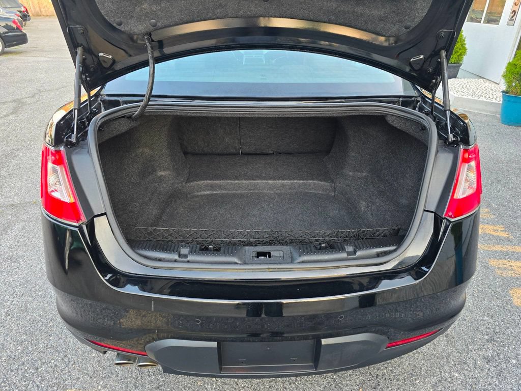 Used 2012 Ford Taurus Limited FWD image 20