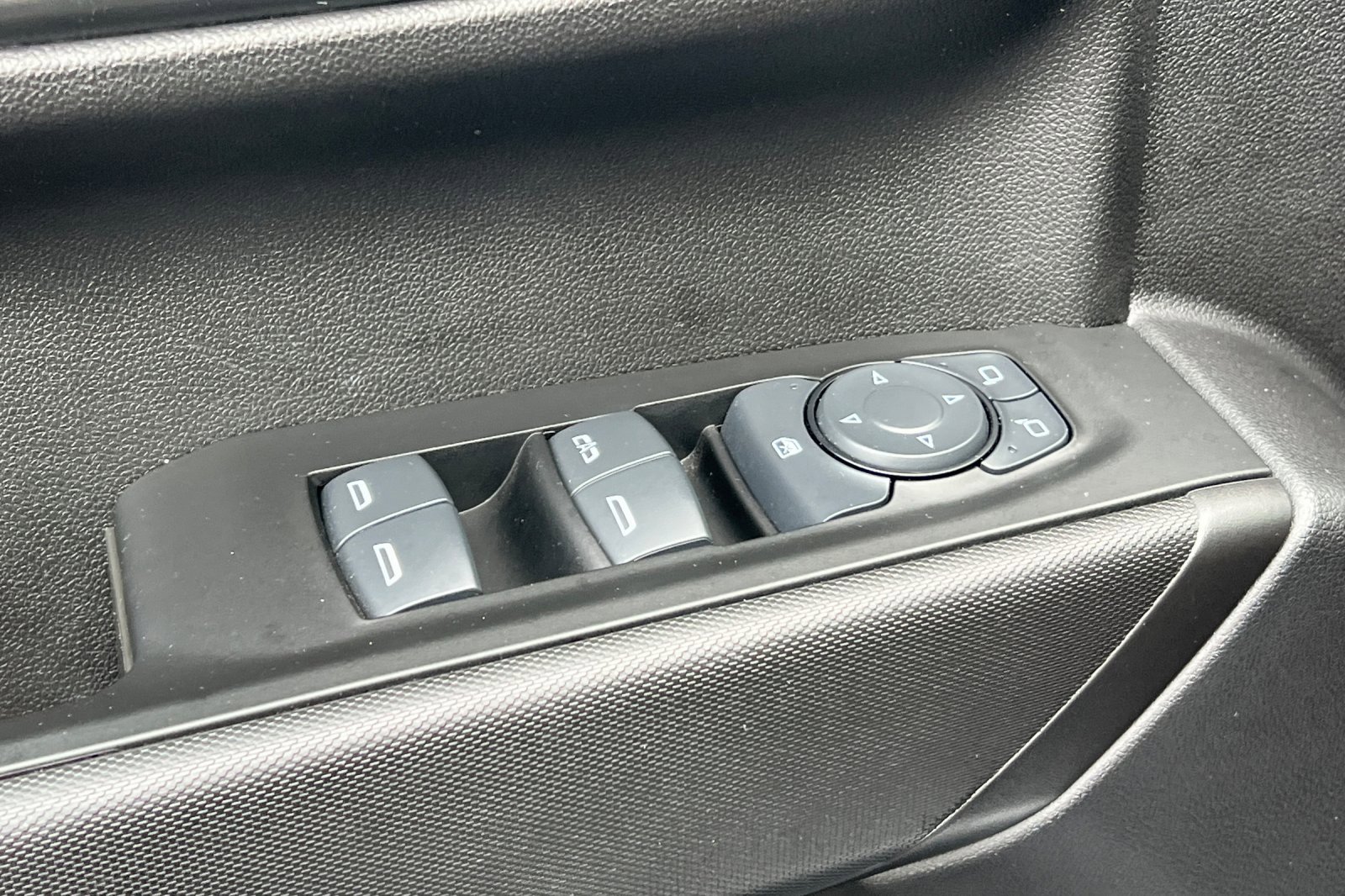 Used 2025 Chevrolet Silverado 1500 Custom w/ Rally Edition image 12