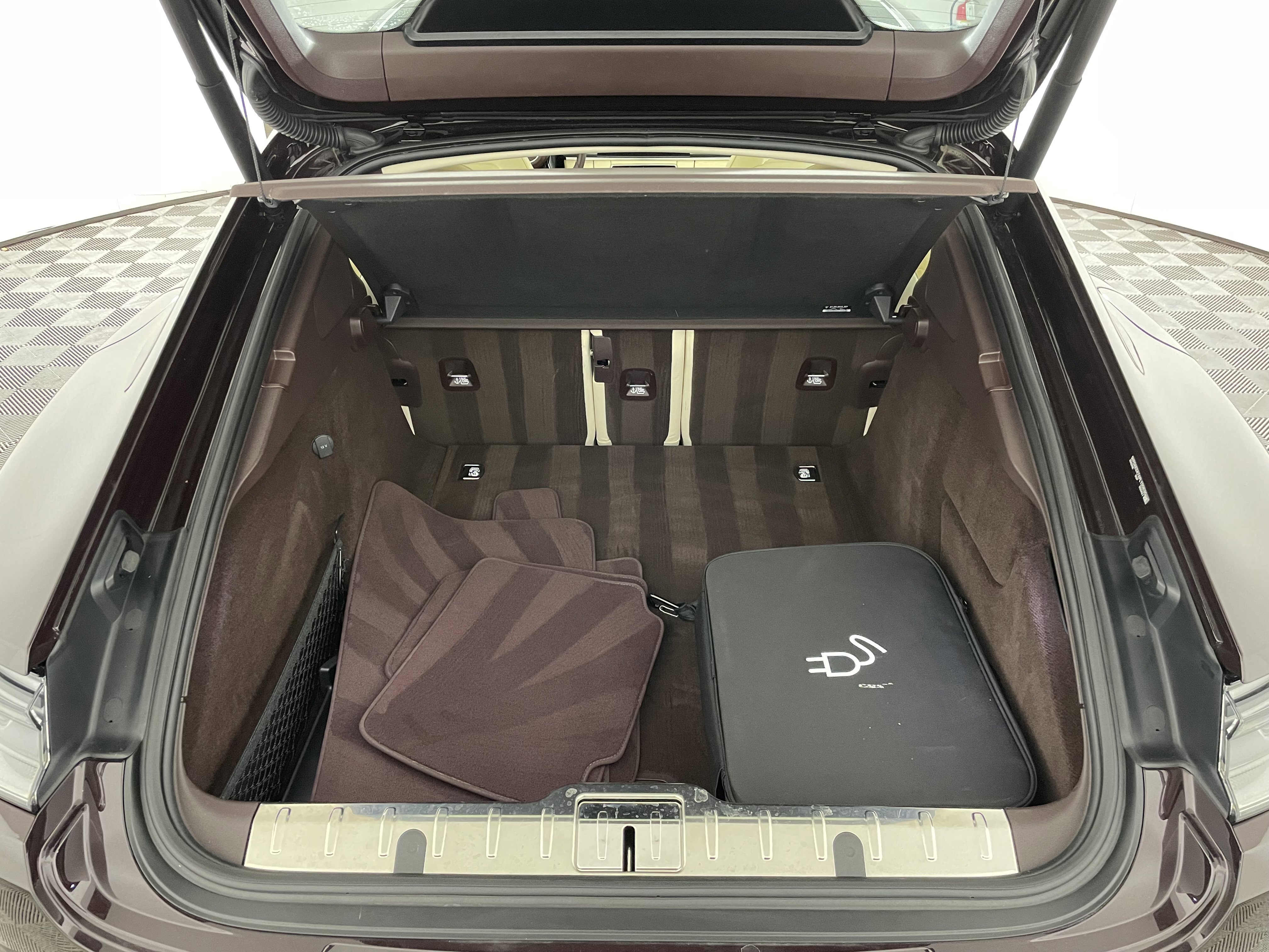 Certified 2023 Porsche Panamera 4 Platinum Edition w/ Assistance Package image 21