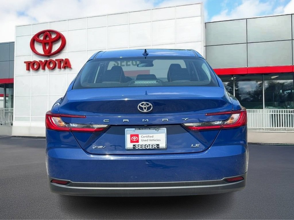 Used 2025 Toyota Camry LE FWD image 5