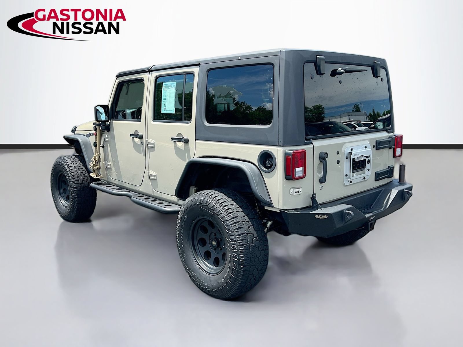 Used 2017 Jeep Wrangler Unlimited Sport w/ Connectivity Group AWD/4WD image 6
