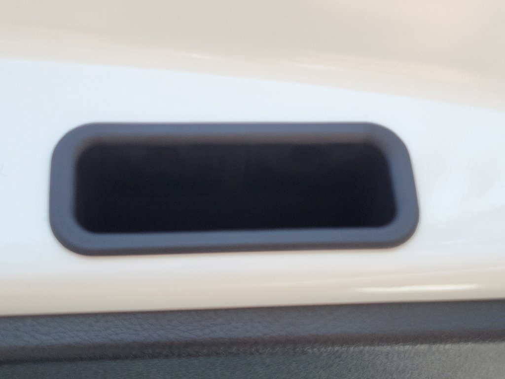 New 2026 Nissan Kicks SR FWD image 16