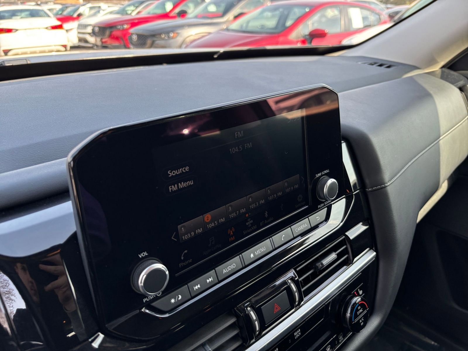 Used 2025 Nissan Pathfinder SV image 20