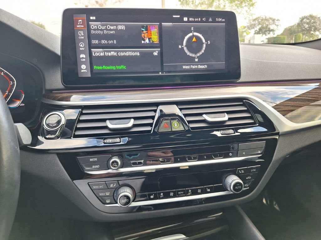 Used 2023 BMW 530i 530i w/ Premium Package image 13