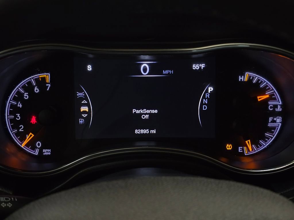 Used 2018 Jeep Grand Cherokee Altitude image 24